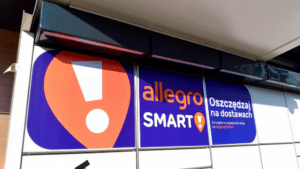 Allegro Smart! na paczkomacie InPost – przykład subskrypcji dającej darmową dostawę dla klientów największej platformy e-commerce w Polsce.