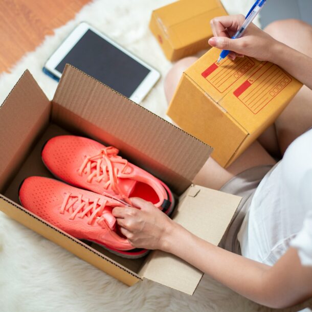 Zarządzanie zwrotami w e-commerce: od kosztownego problemu do przewagi konkurencyjnej